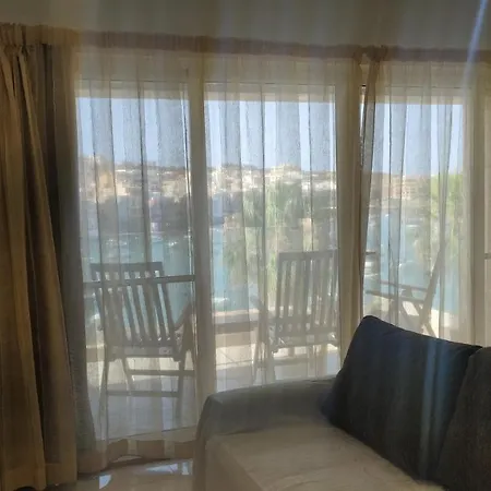 Apartment Aquamarine Sea Front - Third Floor