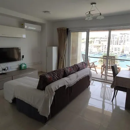 Aquamarine Sea Front - Third Floor Apartment