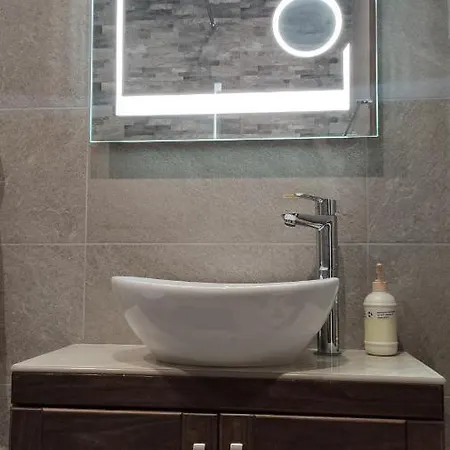 Апартаменты Aquamarine Sea Front - Third Floor