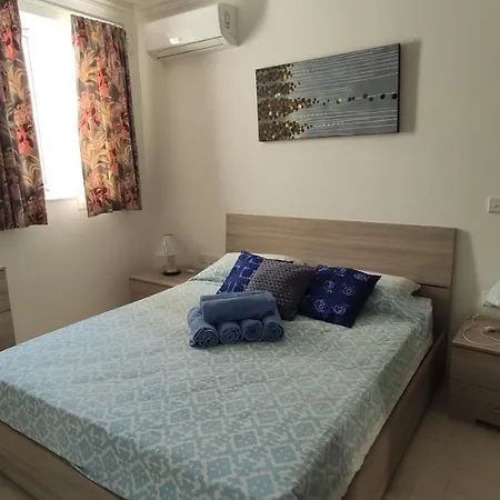 Apartment Aquamarine Sea Front - Third Floor