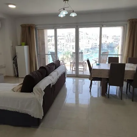 Апартаменты Aquamarine Sea Front - Third Floor Марсаскала